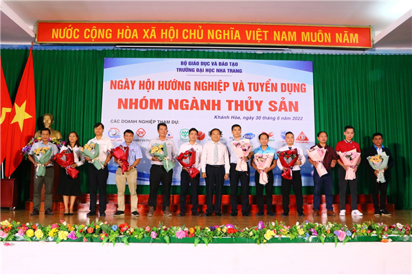 12 Doanh nghiệp Thủy sản tham gia Ngày hội Hướng nghiệp và tuyển dụng 2022 tại Viện Nuôi trồng Thủy sản – Đại học Nha Trang