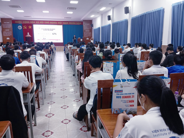 Viện Nuôi trồng Thủy sản phối hợp với Tập Đoàn Việt Úc tổ chức chương trình Hướng nghiệp và sinh hoạt học thuật cho sinh viên